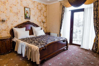 Гостиница Даяна Симферополь Люкс с кроватью размера «king-size» и балконом-6