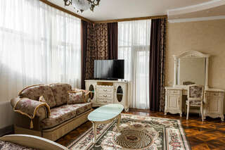 Гостиница Даяна Симферополь Двухместный номер с 1 кроватью и балконом-3